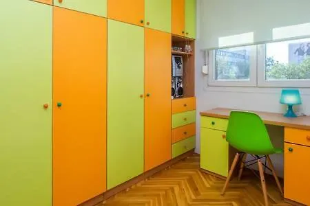 Apartment Bucka Split